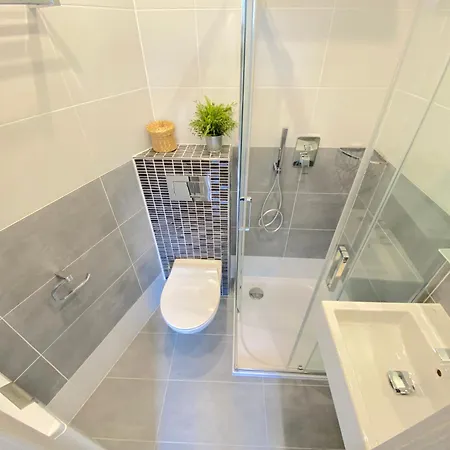 Krasny - V Starom Meste * Bratislava