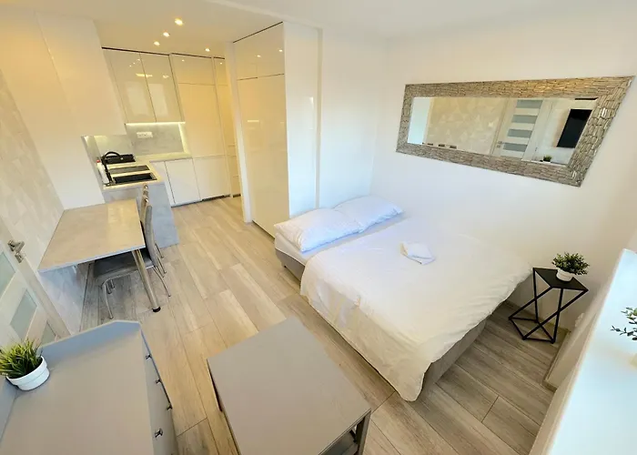 Krasny - V Starom Meste *